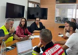 La consejera Lolina Negrín presidió la reunión de los servicios de emergencia.