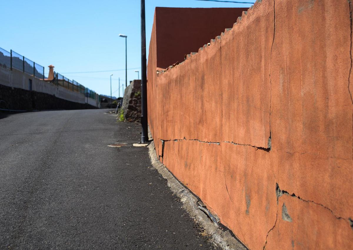 Imagen secundaria 1 - Identifican dos fallas activas que provocaron la erupción en La Palma