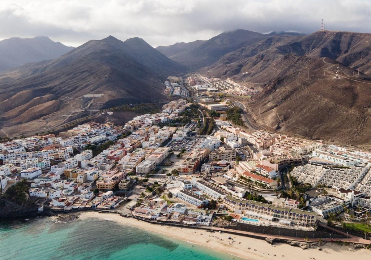 Pájara cede tres parcelas en Morro Jable para construir doce viviendas públicas