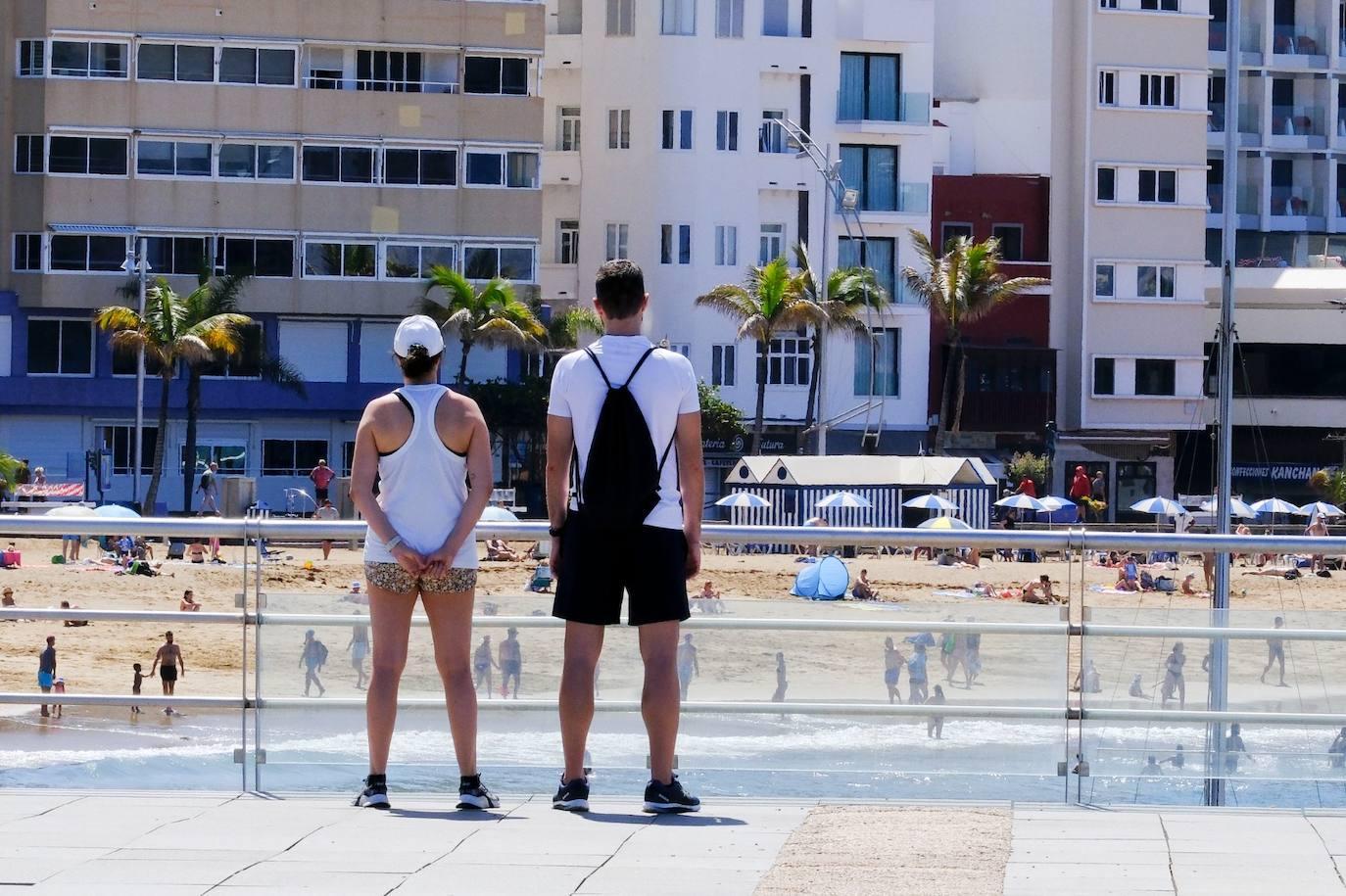 Playa, compras y paseos por la capital grancanaria este Jueves Santo