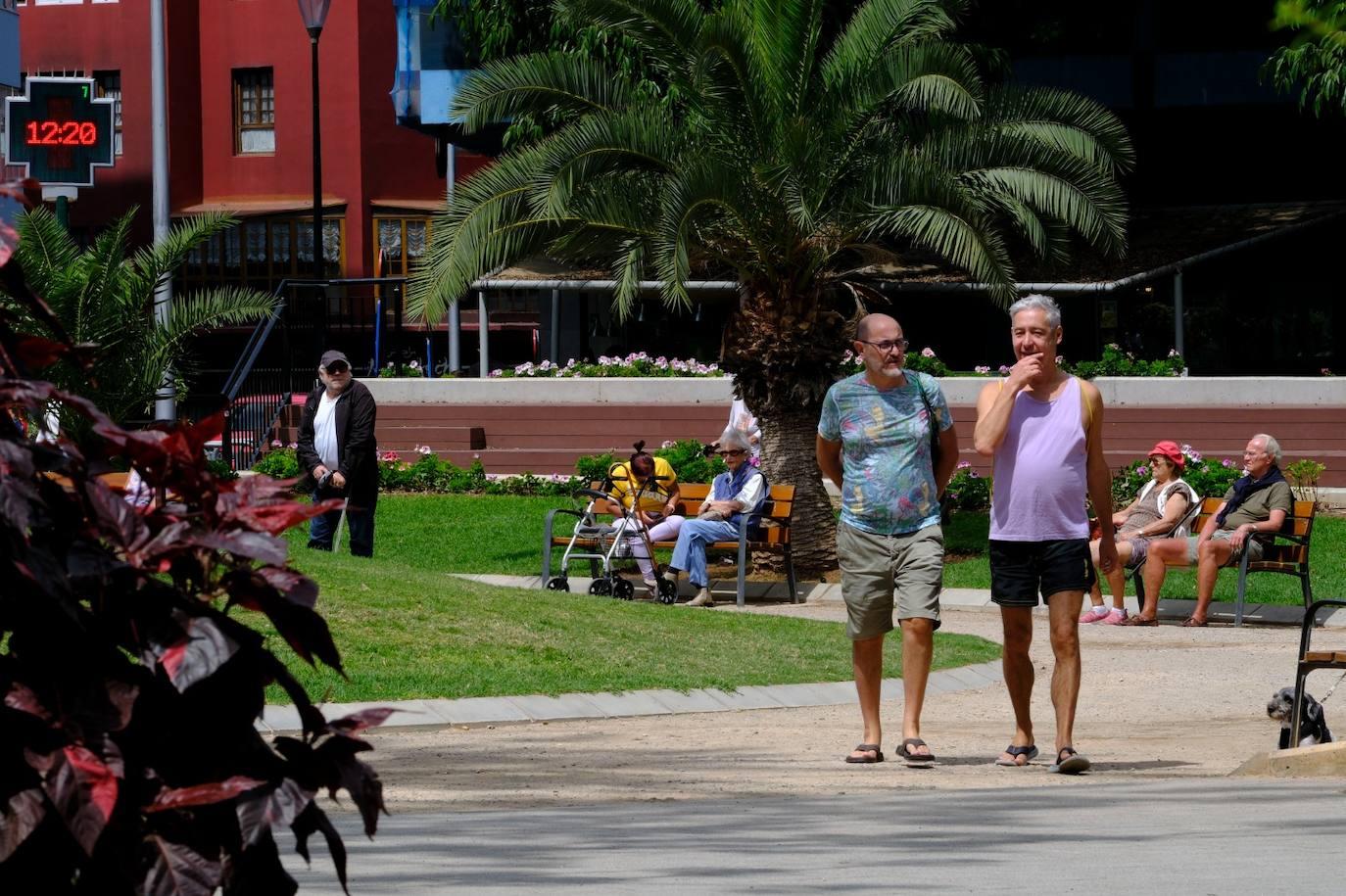 Playa, compras y paseos por la capital grancanaria este Jueves Santo