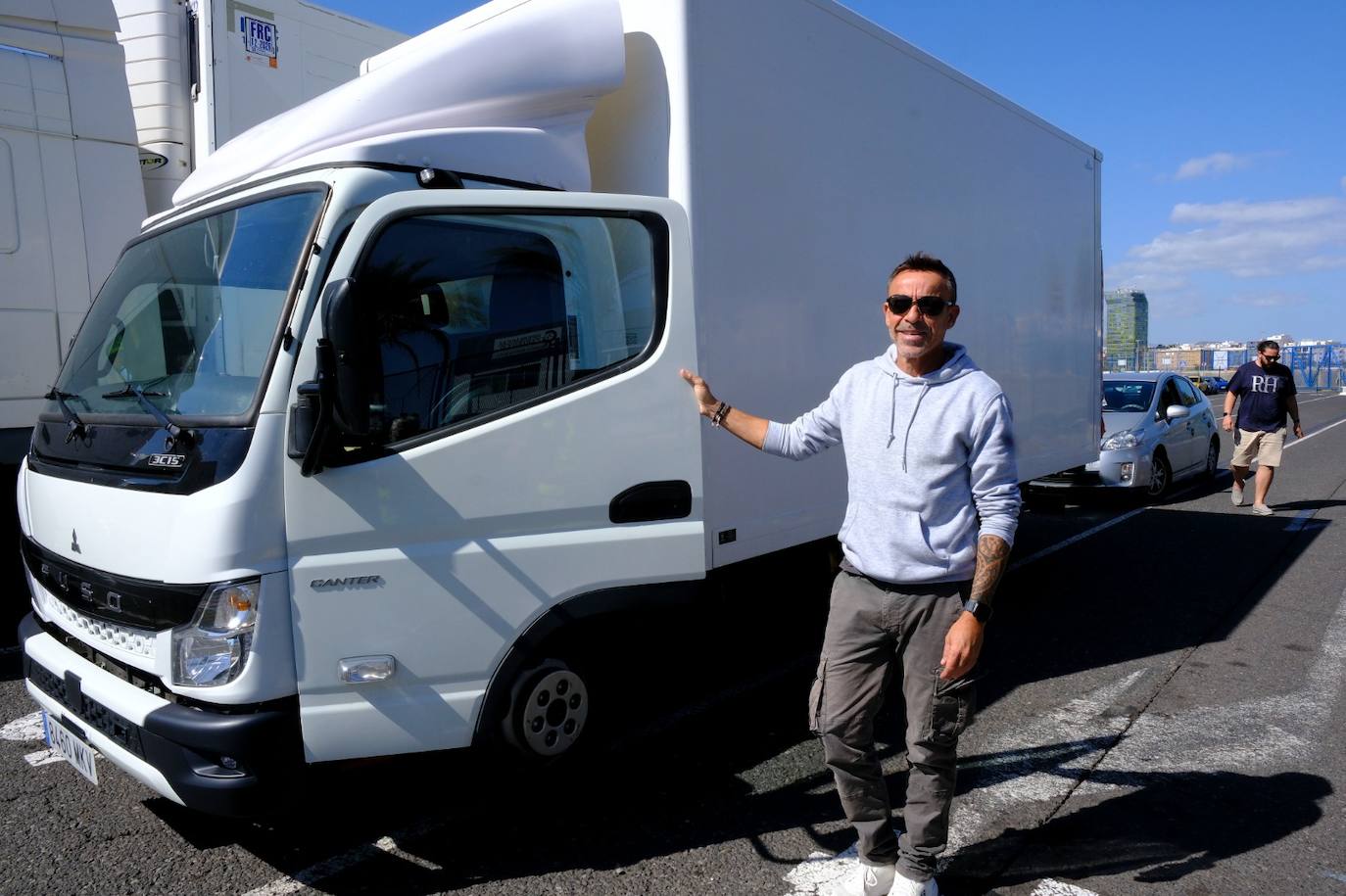 El inicio de las vacaciones de los canarios en Semana Santa, en imágenes