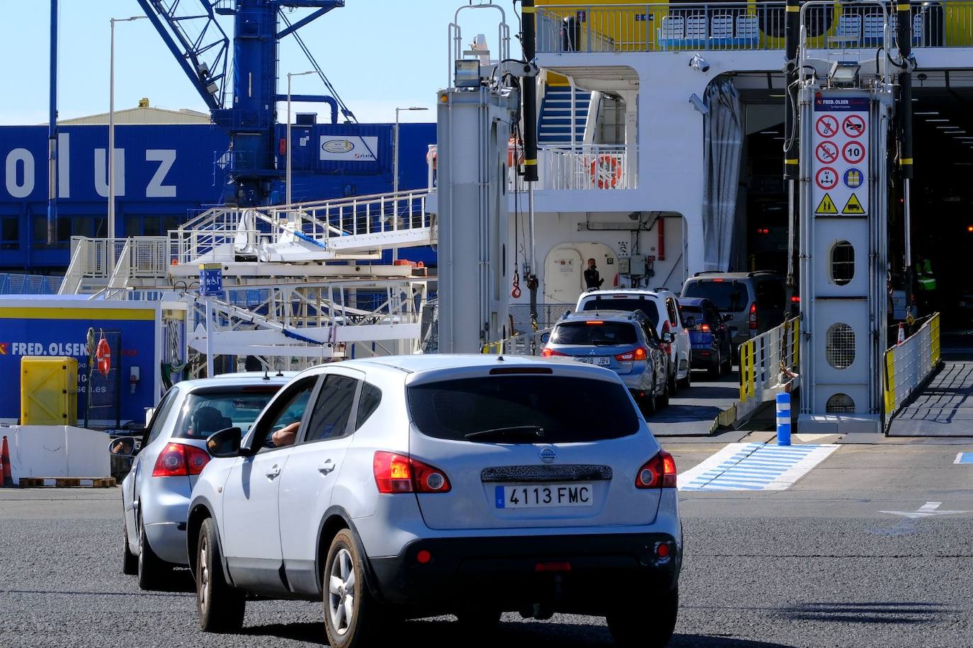 El inicio de las vacaciones de los canarios en Semana Santa, en imágenes