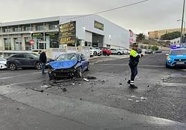 Imagen del aparatoso accidente compartida por la Policía Local.