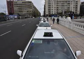 Parada de taxis situada junto al parque San Telmo de la capital grancanaria.