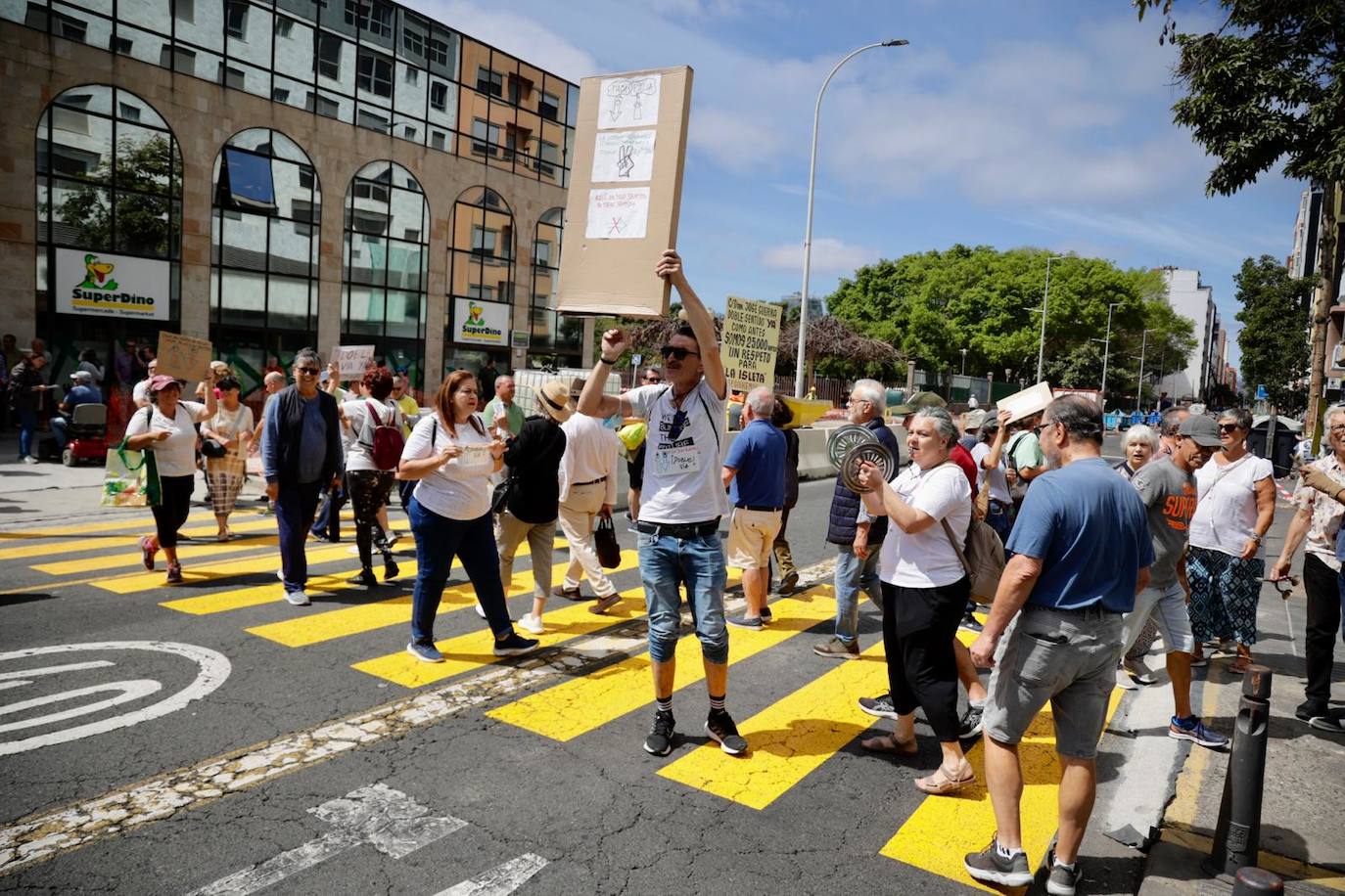 La Isleta reclama su espacio a Darias