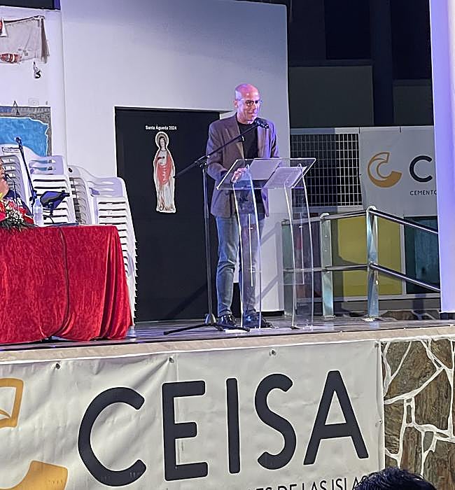 Claudio Piernavieja, coordinador general de Ceisa, durante la lectura del pregón.