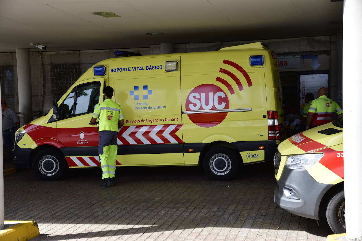 Imagen de archivo de una ambulancia del Servicio de Urgencias Canario (SUC).