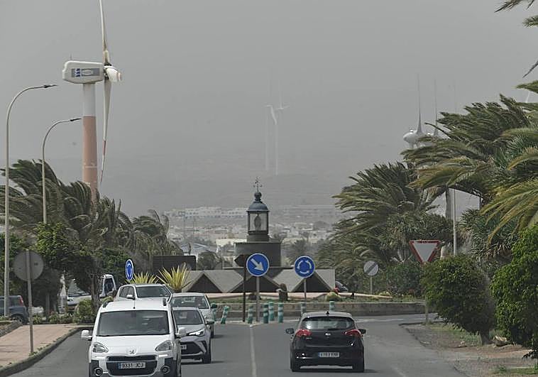 Vista de la calima reinante ayer en la zona sureste de Gran Canaria y que ha reducido la visibilidad en los cielos canarios.