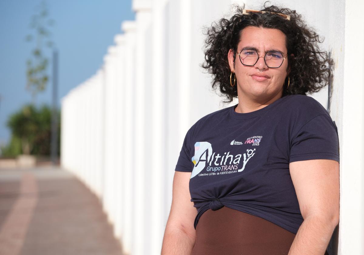 Carla es alumna de un grado medio en la Escuela de Arte de Fuerteventura e integrante del colectivo Altihay.