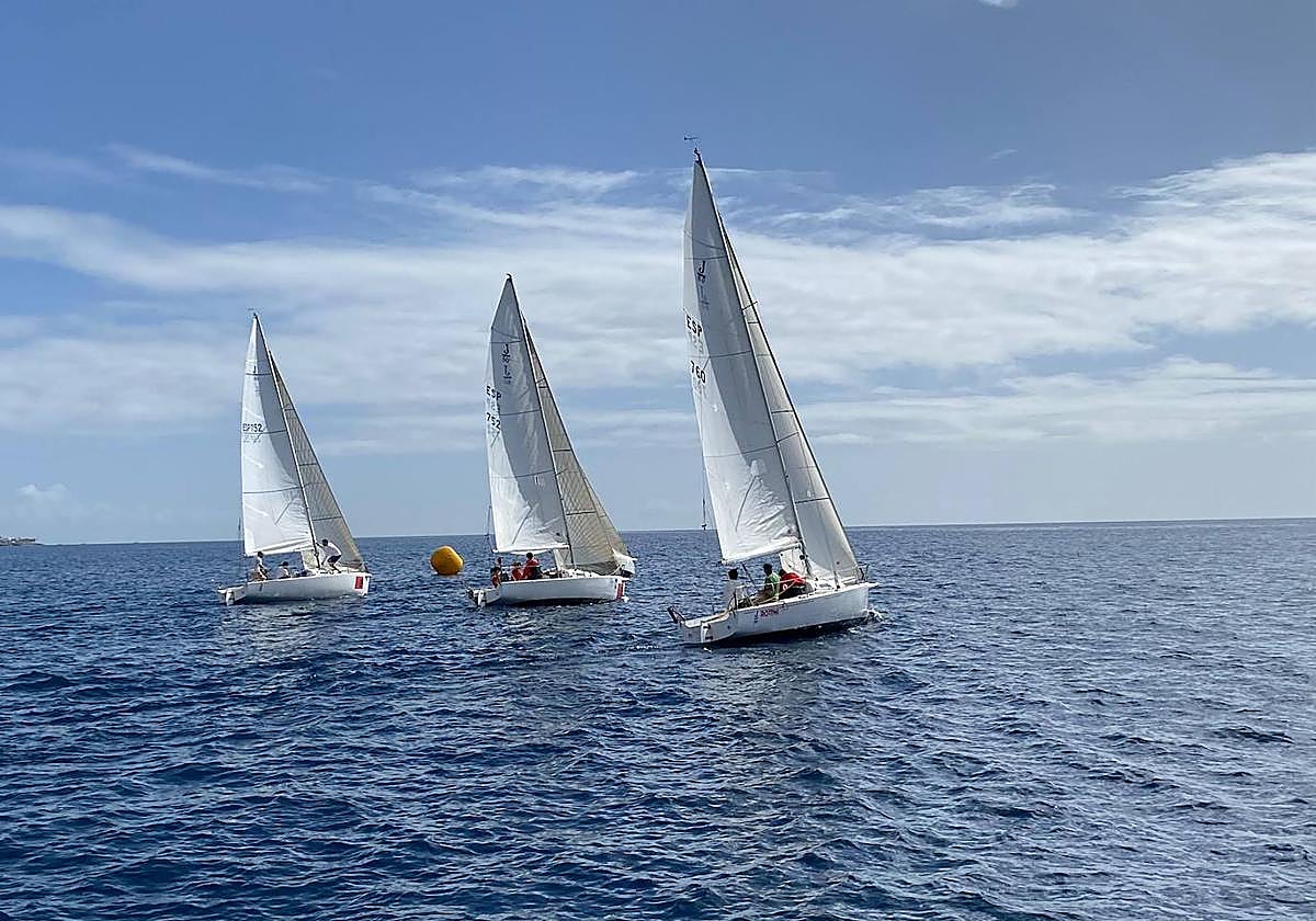 Imagen de la competición celebrada en aguas conejeras.