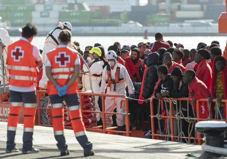 Repunte migratorio: llegan más de 400 migrantes a las costas canarias