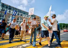 Un mes más de protesta en la Isleta por la doble vía