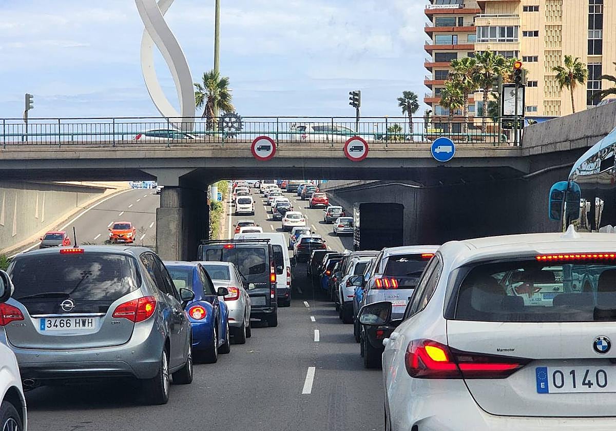 Colapso en la Autovía Marítima