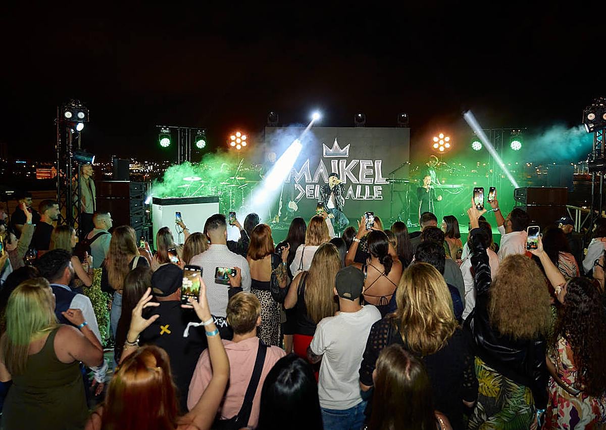 Imagen secundaria 1 - Concierto de altura en el Alis Rooftop del Hotel Santa Catalina: un momento único