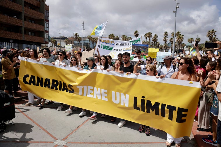 Cabecera de la manifestación del pasado sábado en la capital grancanaria en contra del modelo turístico de masas.