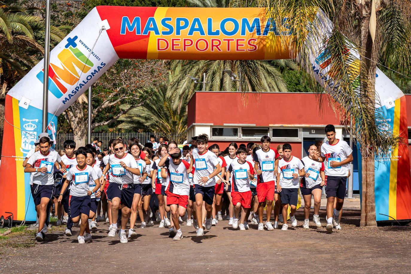 La XIII Carrera Solidaria, en imágenes