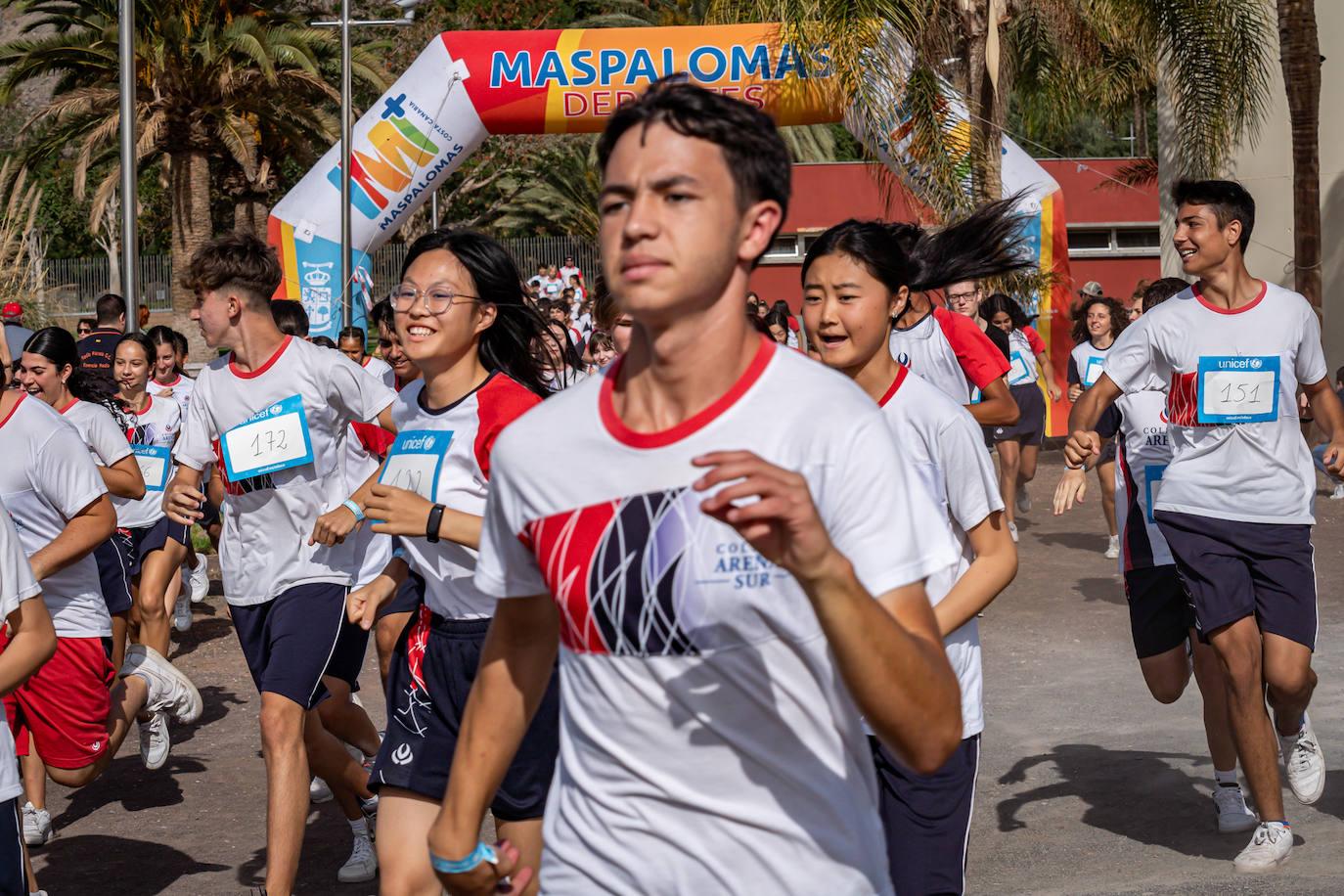 La XIII Carrera Solidaria, en imágenes