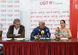 De izq. a dcha., Inocencio González (CC OO), Manuel Navarro (UGT) e Itahisa Torres (USO).