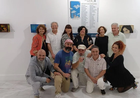 Algunos de los artistas que participan en la nueva edición de la colectiva 'Cajas para un sueño'.