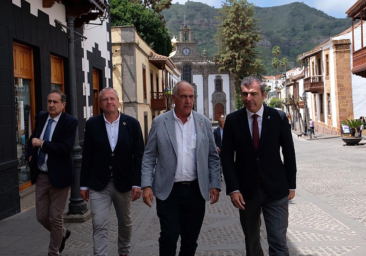 Manuel Domínguez, durante su visita a Teror.