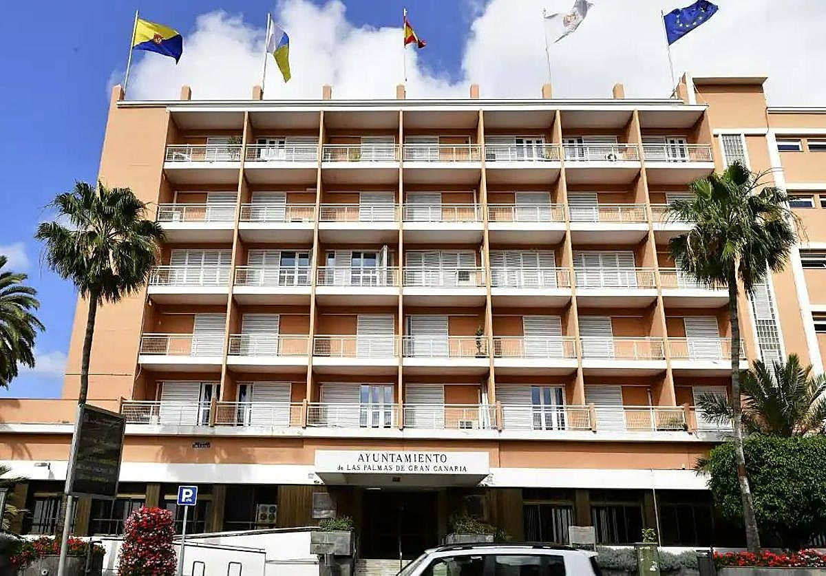 Fachada de las oficinas municipales.