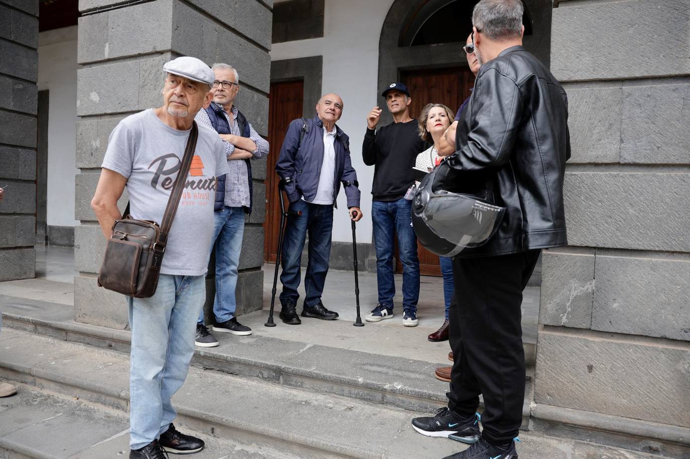 Concentración vecinos de La Isleta en Santa Ana