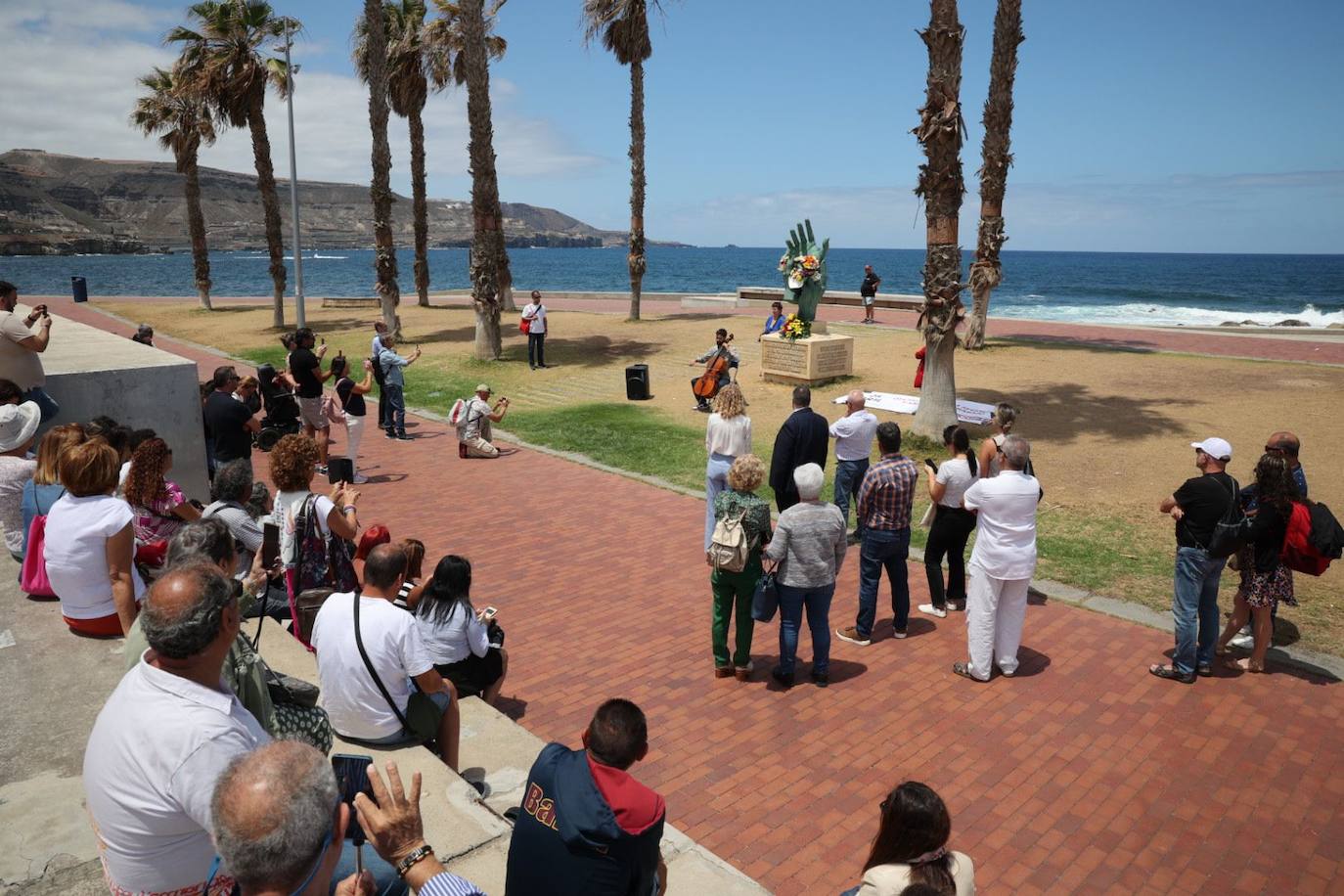 Homenaje a los fallecidos en la tragedia de El Rincón