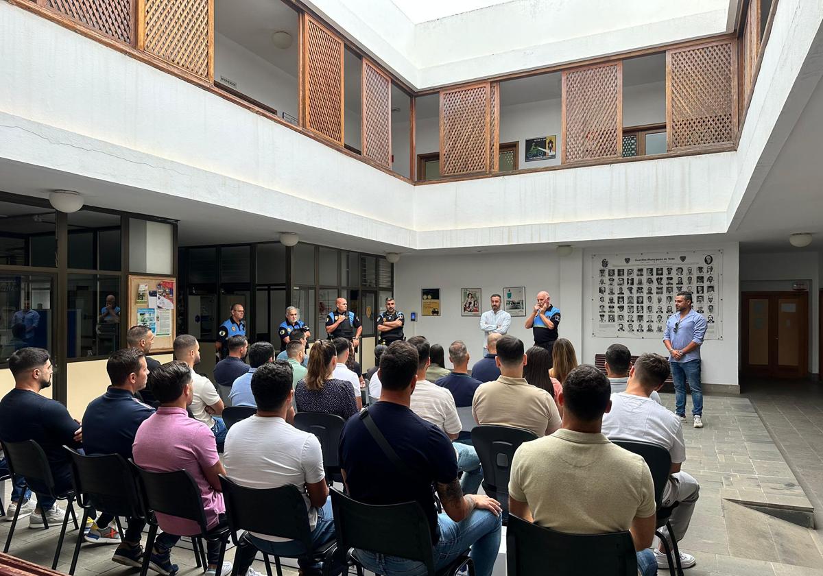 El alcalde de Telde recibe a los nuevos agentes de la Policía Local