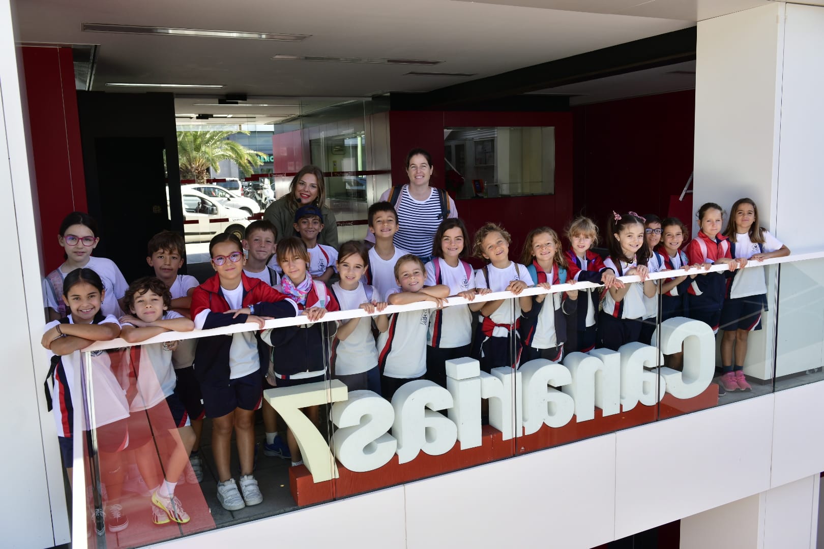 Las imágenes de la visita del CEIP Santa Bárbara a CANARIAS7