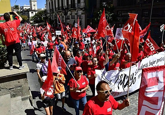 Participantes de la manifestación del 1 de mayo celebrada el pasado año en la capital grancanaria.
