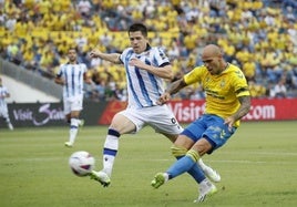 Sandro Ramírez dispara a puerta durante el partido de ida en el Gran Canaria.