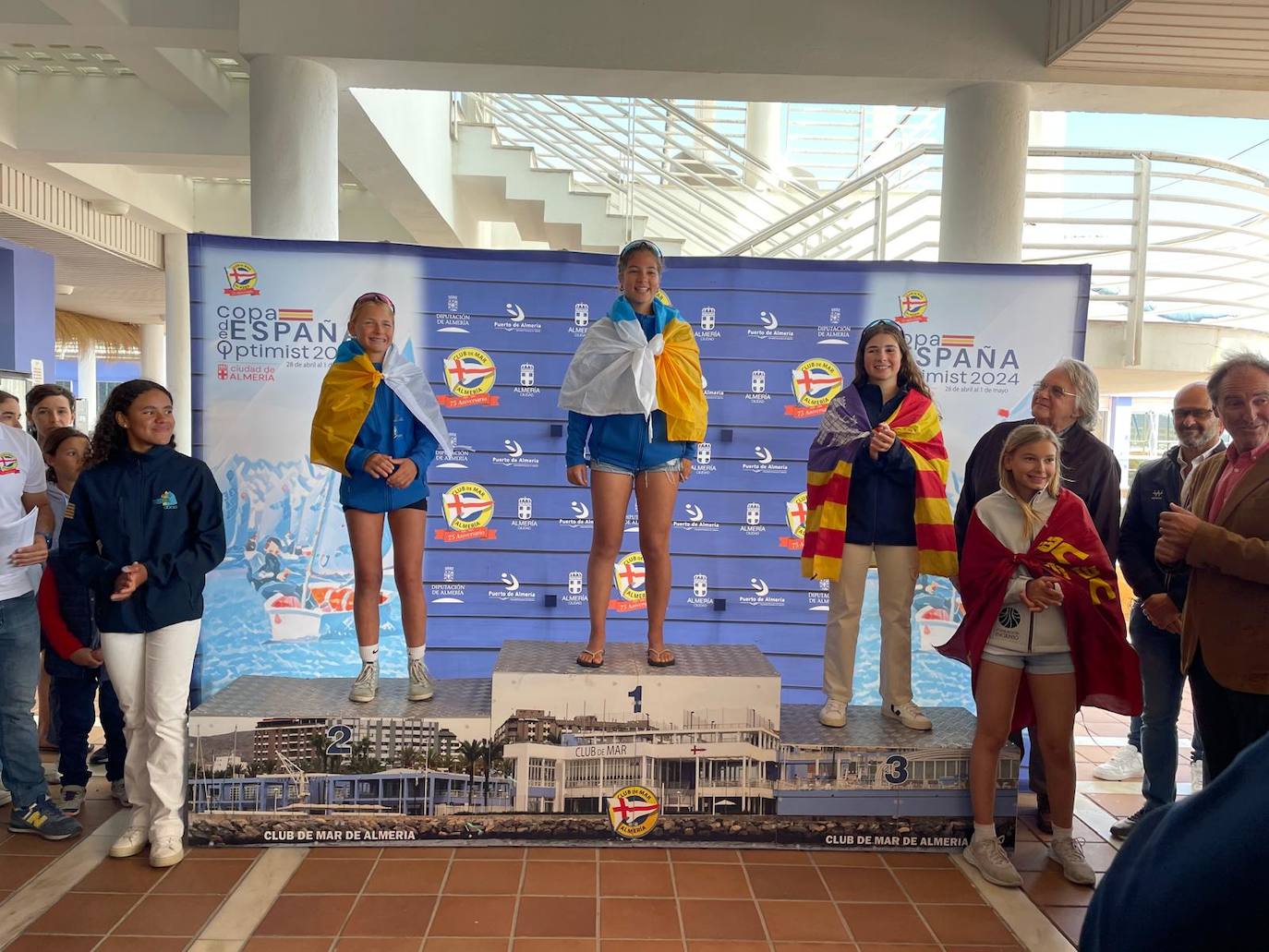 Marta Mansito y Alba Ponce se tiñen de oro en la Copa de España de Optimist