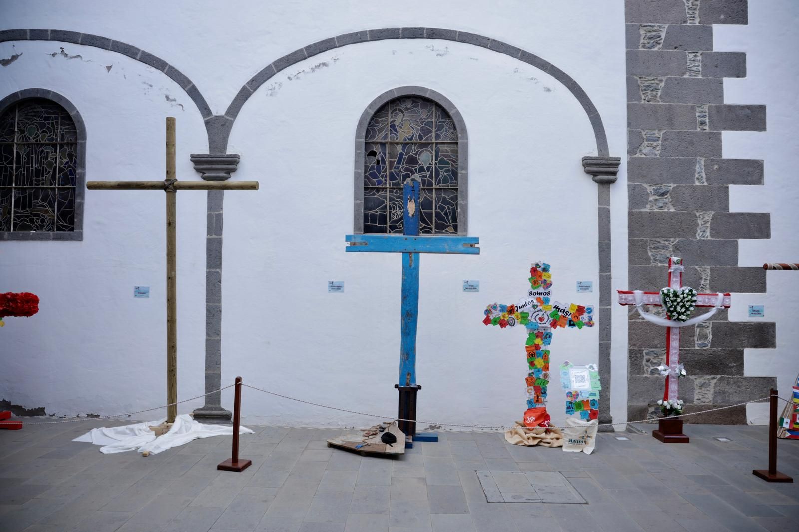 La inauguración de la Exposición de cruces, en imágenes