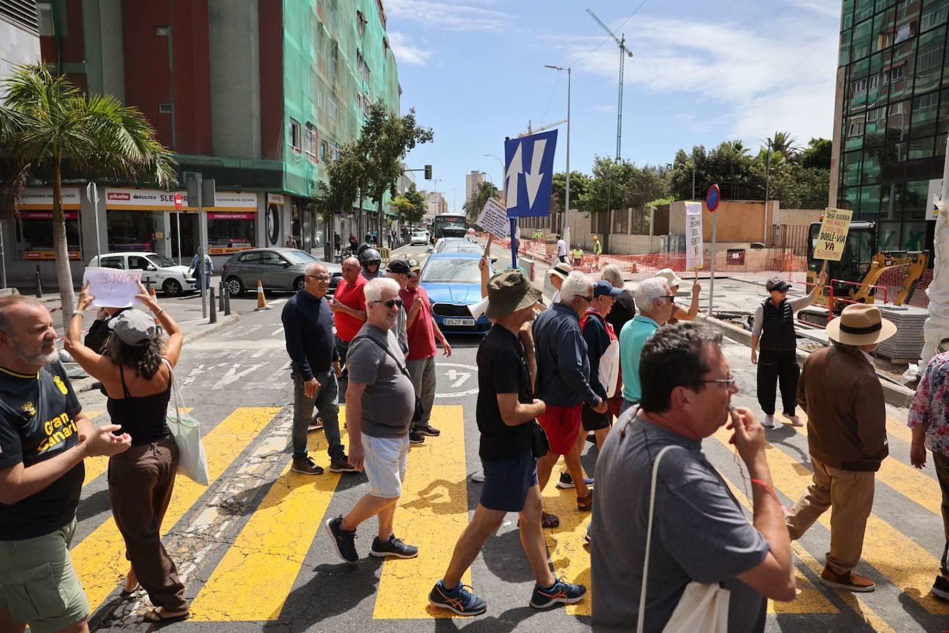 La protesta en La Isleta por la doble vía, en imágenes