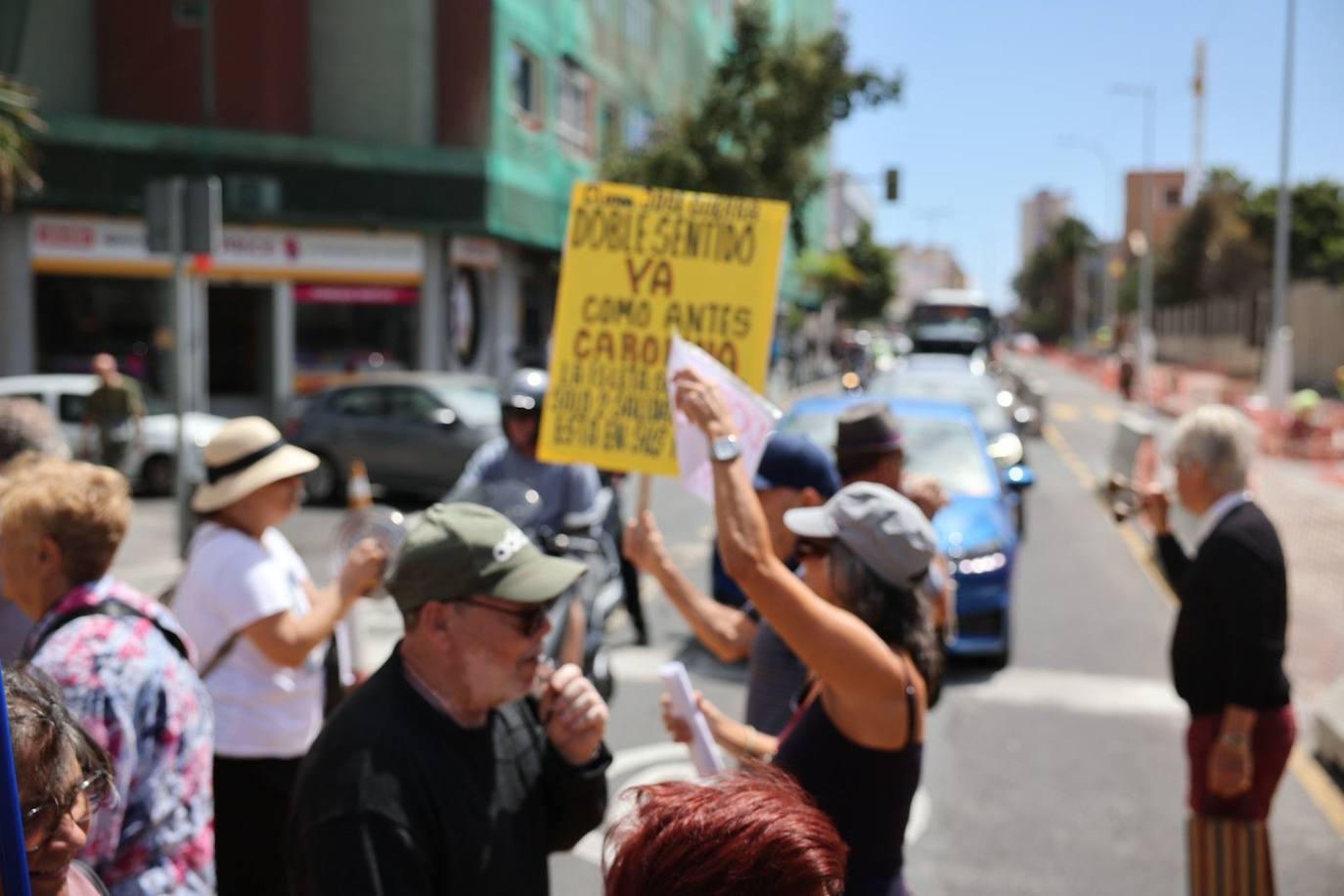 La protesta en La Isleta por la doble vía, en imágenes