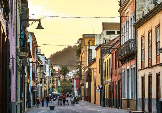 Calle principal en La Laguna, Tenerife.