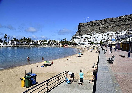 Vista de la playa de Mogán, a principios de junio.