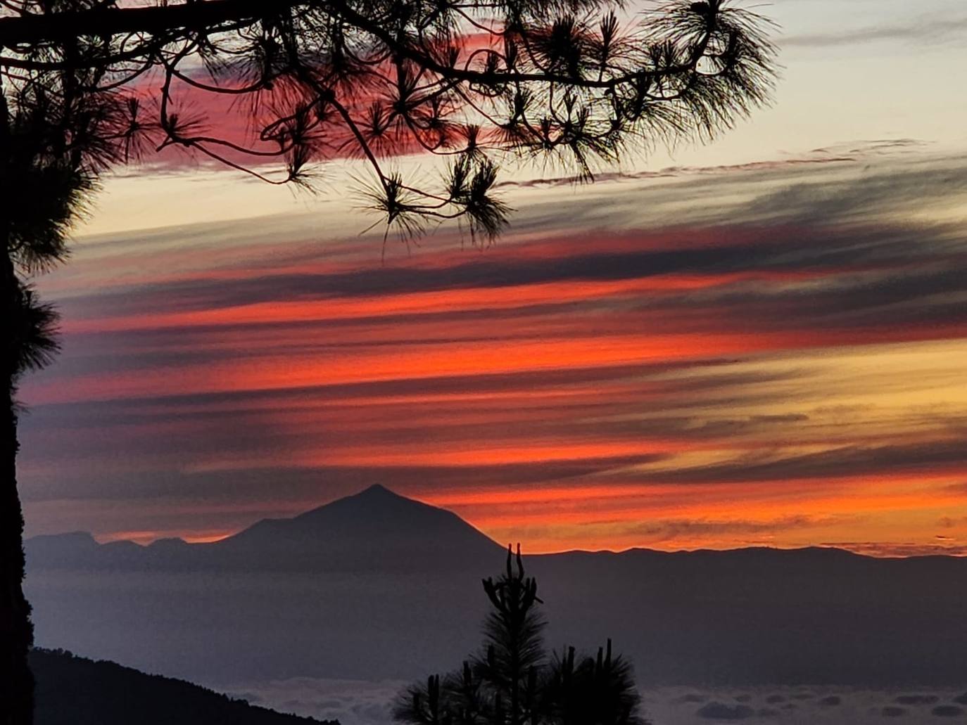 Cielo imponente este domingo en Juncalillo, Gran Canaria.
