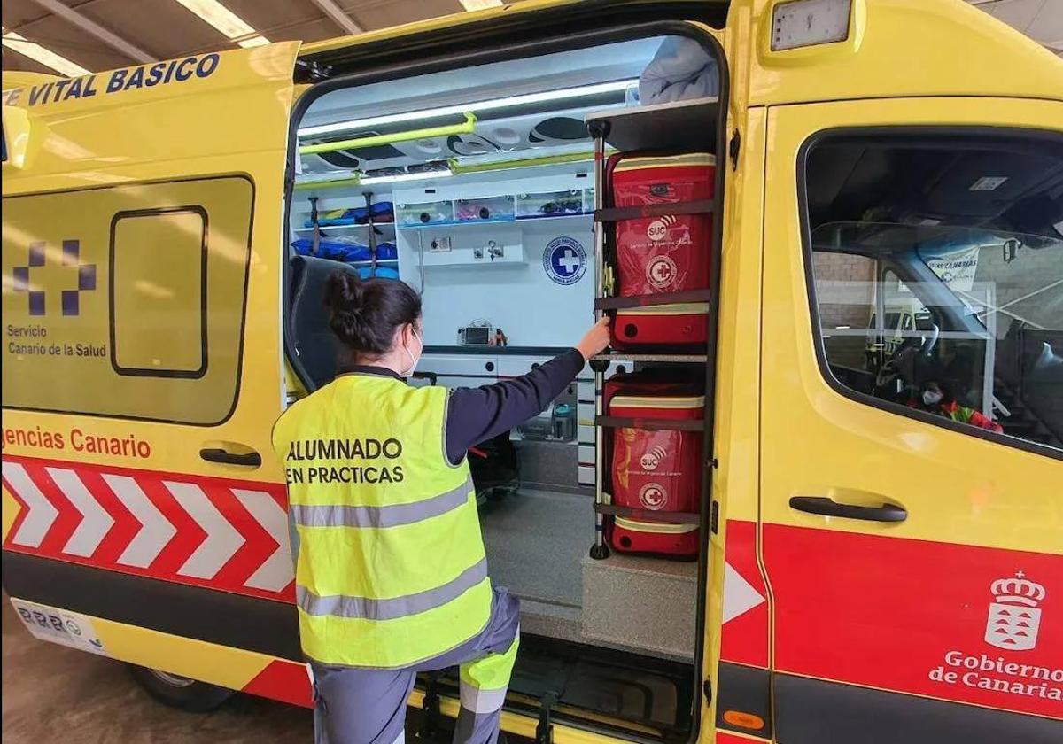 Herido un hombre tras caer desde una altura de tres metros en Puerto de la Cruz