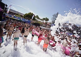 La fiesta se alargó durante seis horas.