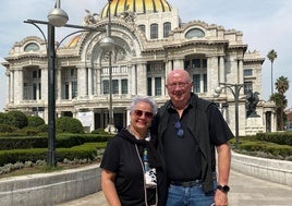 Juan José María González, en la imagen junto a su esposa Carolina en los primeros días de su viaje a México.