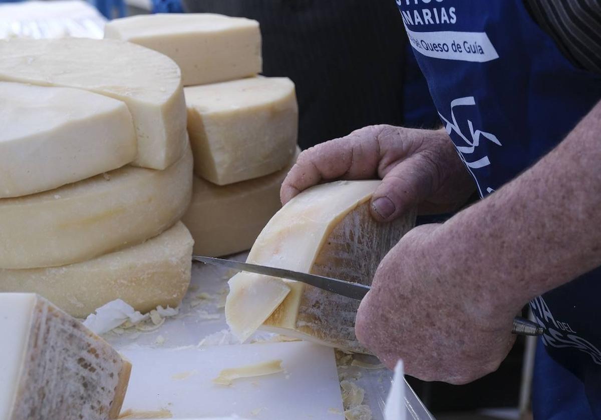 Quesos de Gran Canaria: Tesoros Culinarios en la Isla del Queso