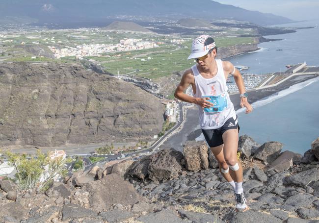 Omi Ryonosuke, ganador de la Subida Vertical de la Transvulcania adidas Terrex.