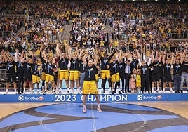 Oliver Stevic levantó el trofeo de la EuroCup con el Granca.