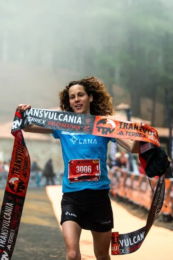 Osanz e Iturbe, vencedores con récord de la Media Maratón de la Transvulcania adidas Terrex