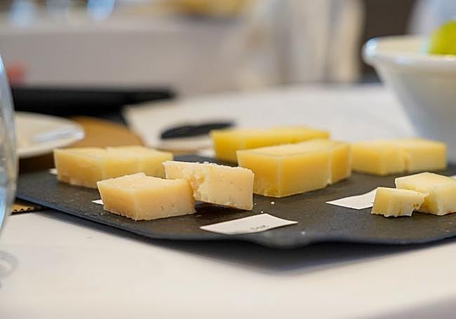 86 muestras de 36 queserías y empresas ganaderas participaron en el concurso.