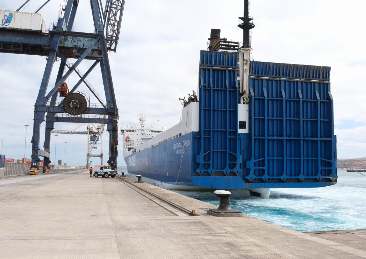 Imagen secundaria 1 - Fred. Olsen presenta el Bentayga Cargo, la nueva conexión entre tres islas