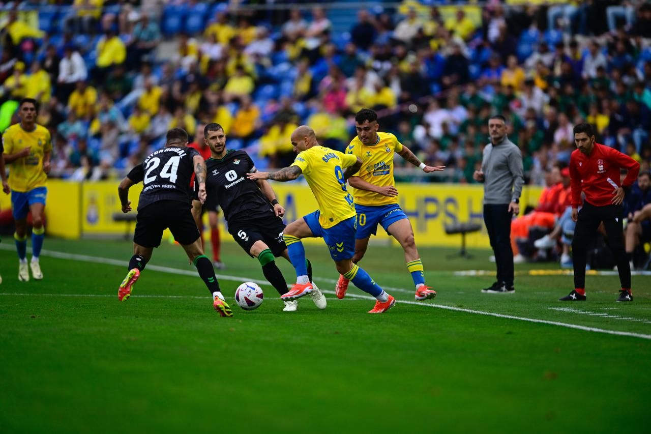 El encuentro entre Las Palmas y el Betis, en imágenes