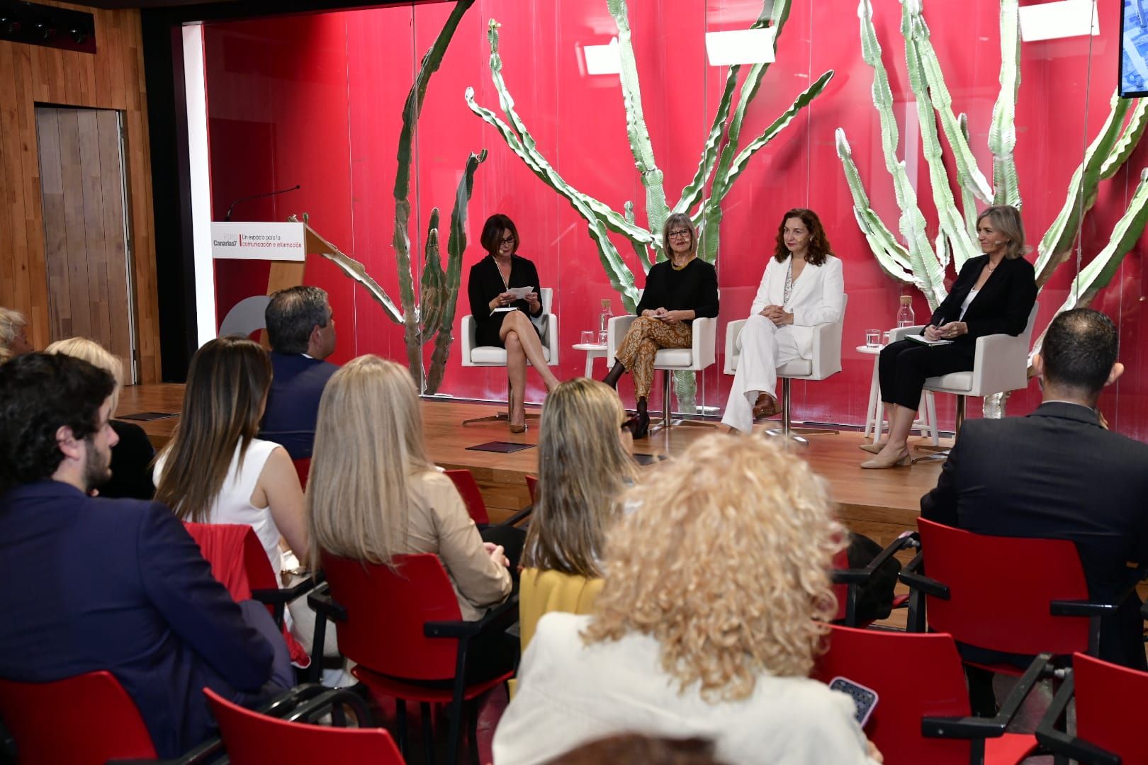 El evento de la Asociación de la Empresa Familiar de Canarias, en imágenes